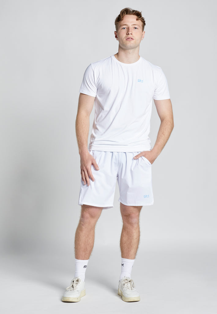 Jungen & Herren Tennis Shorts Performance fuer Herren & Jungen, weiss von SPORTKIND